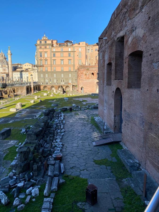M Empire Vila Roma Exterior foto
