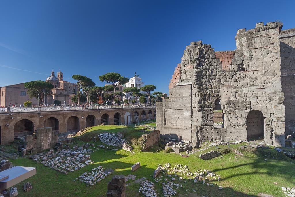 M Empire Vila Roma Exterior foto