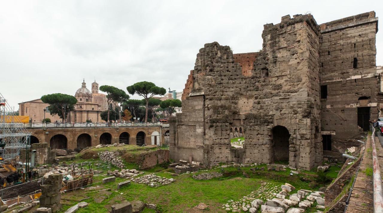 M Empire Vila Roma Exterior foto